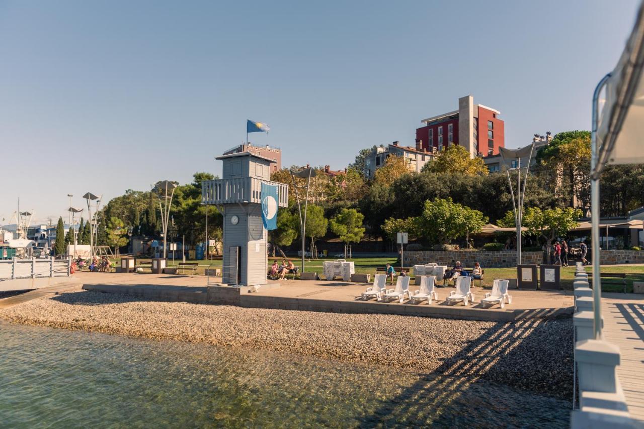 Koper Seaside Residence Экстерьер фото